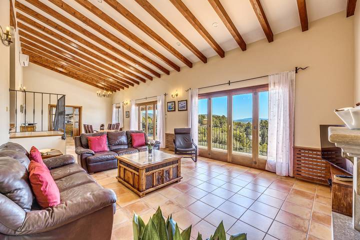 Villa Liman avec vue sur la mer, vue sur les montagnes, Wi-Fi, piscine, terrasse, balcon et jardin in Bunyola, Majorque de l'Ouest
