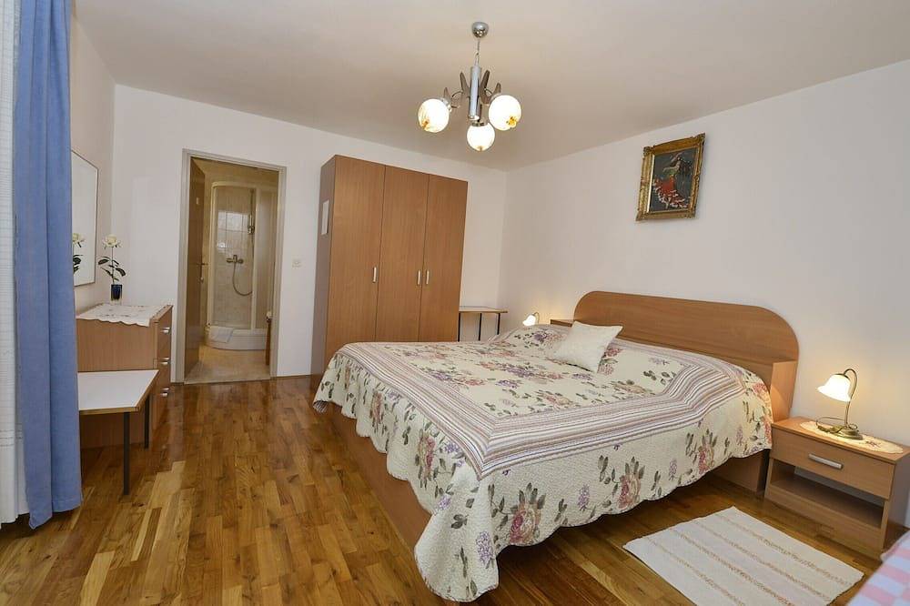 Room Ana Finida 1 with balcony in Poreč, Porec en omgeving