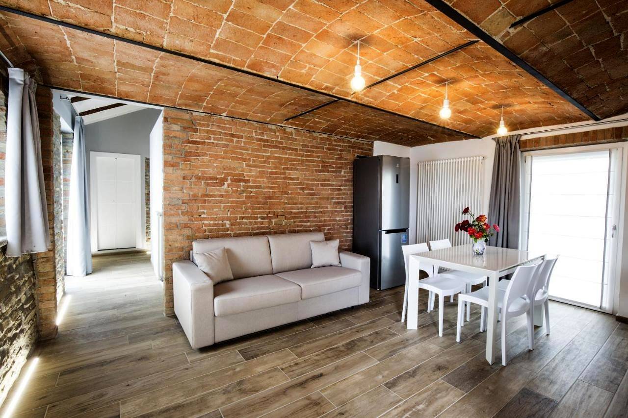 Country House Villa Barbero in Mango , Langhe
