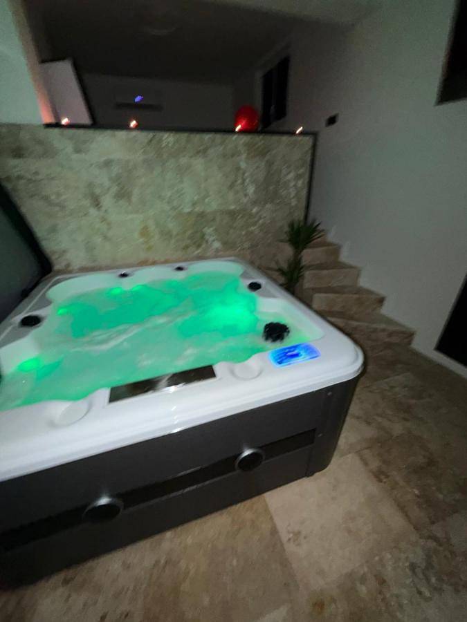 Hôtel pour 2 personnes, avec Jacuzzi et Terrasse