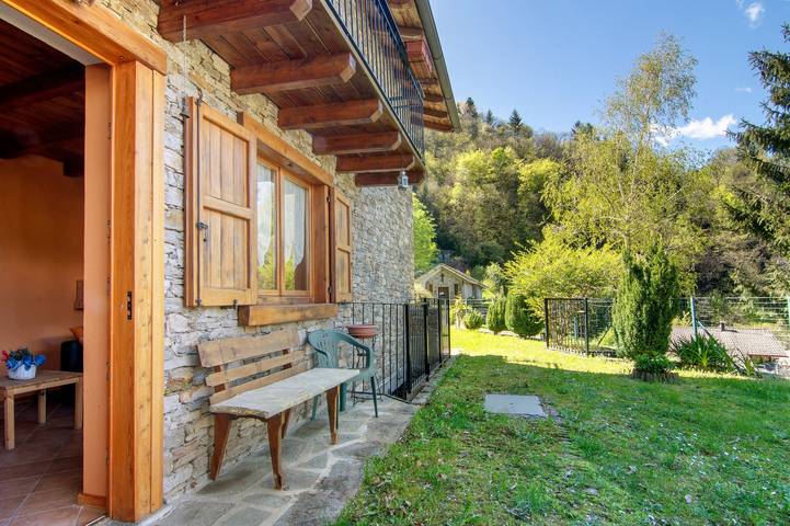 Ferieudlejning for 6 personer, med Balkon og Have i Lombardiet