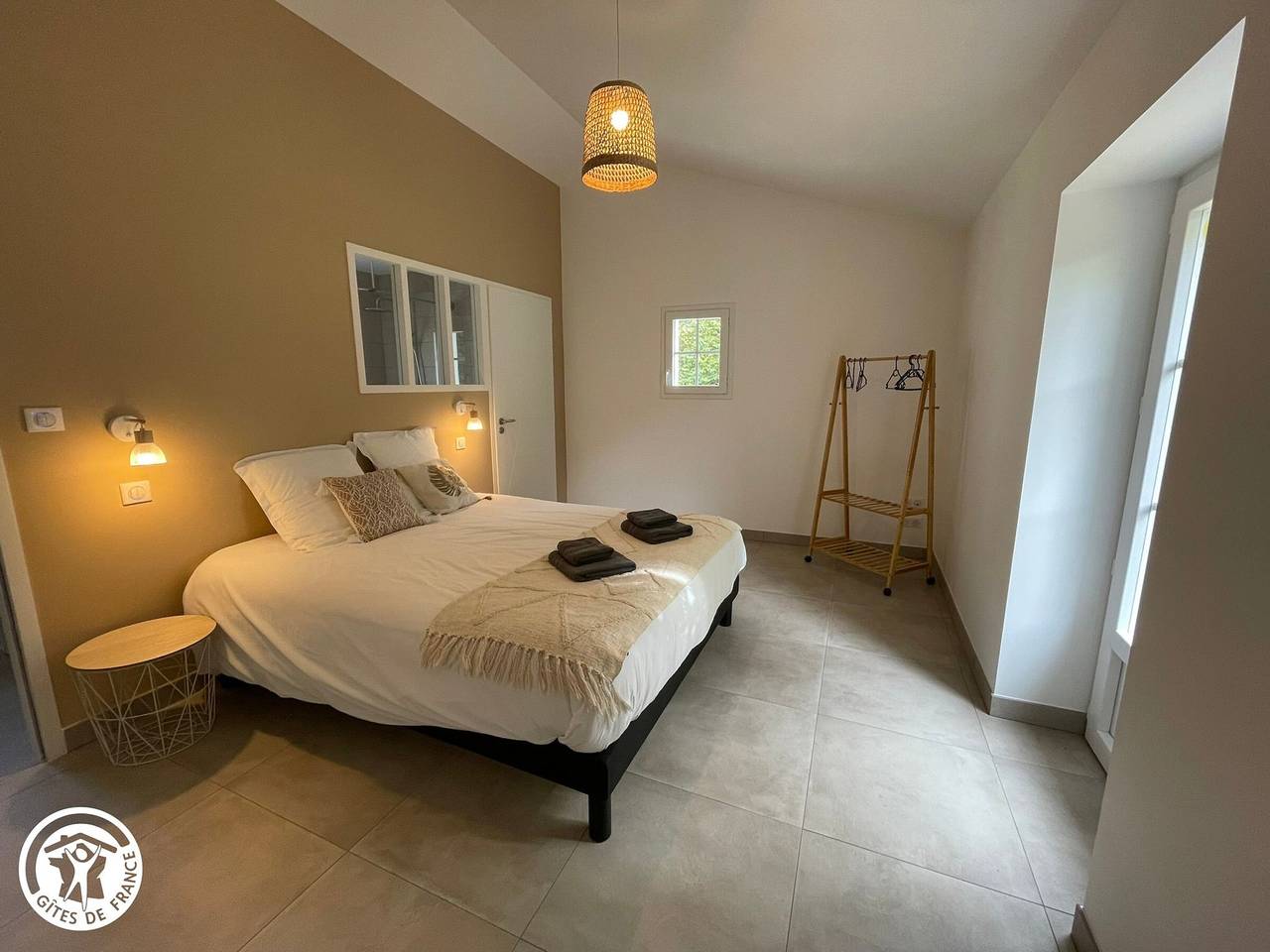 Maison familiale avec babyfoot et piscine chauffée in Soullans, Vallée de la Loire