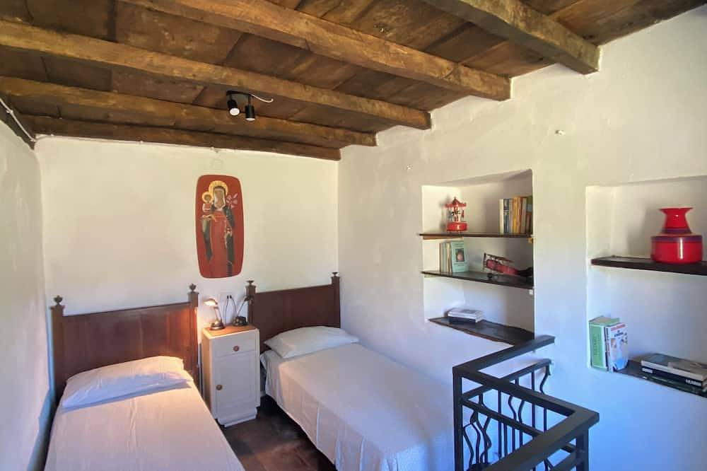 Cà Nova 1590, un grazioso alloggio all'interno di una antica borgata in Polinago, Provincia di Modena