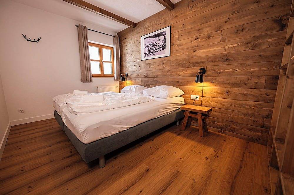 Geheel appartement, Chalet zur Rose 3-slaapkamer appartement \"Alpenrose\" 2-8 personen (90m2) in Berwang, Reutte District
