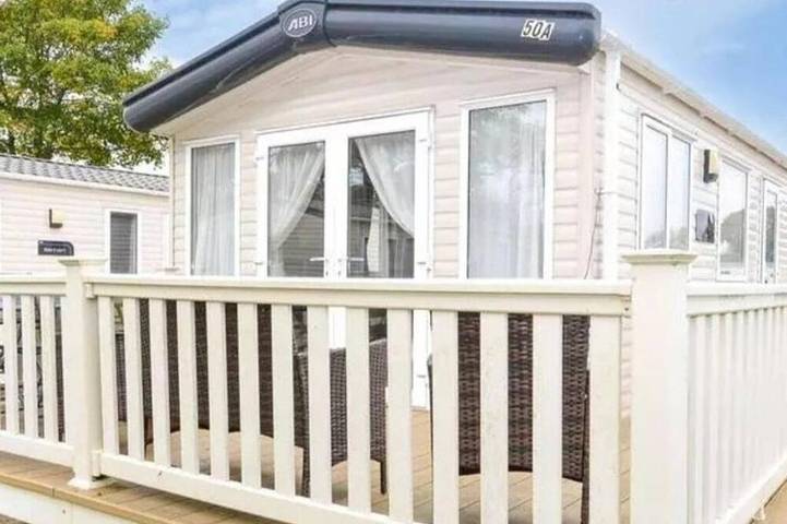 Chalet for 6 people, with pets in New Forest