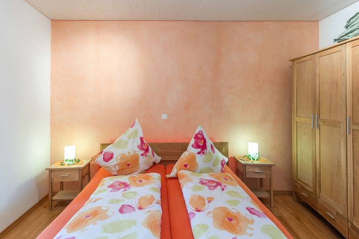 Ferienwohnung für 2 Personen, mit Balkon und Whirlpool sowie Garten und Sauna in Diemelstadt - 4