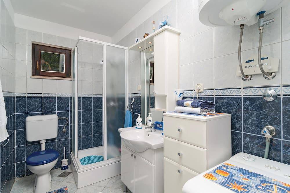 Apartamento entero, Apartamento acogedor de 2 habitaciones en Supetar in Mirca, Supetar