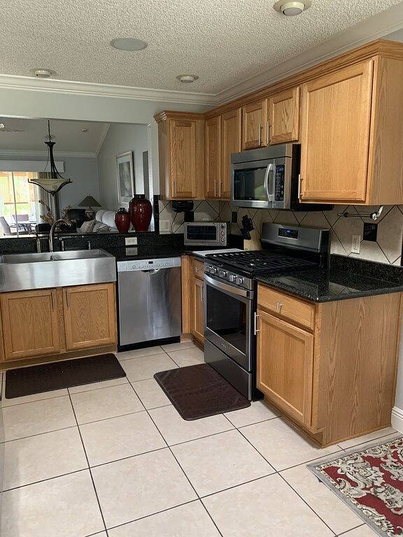 Beautiful home within Walking distance to Sumter Landing in The Villages, Sumter County