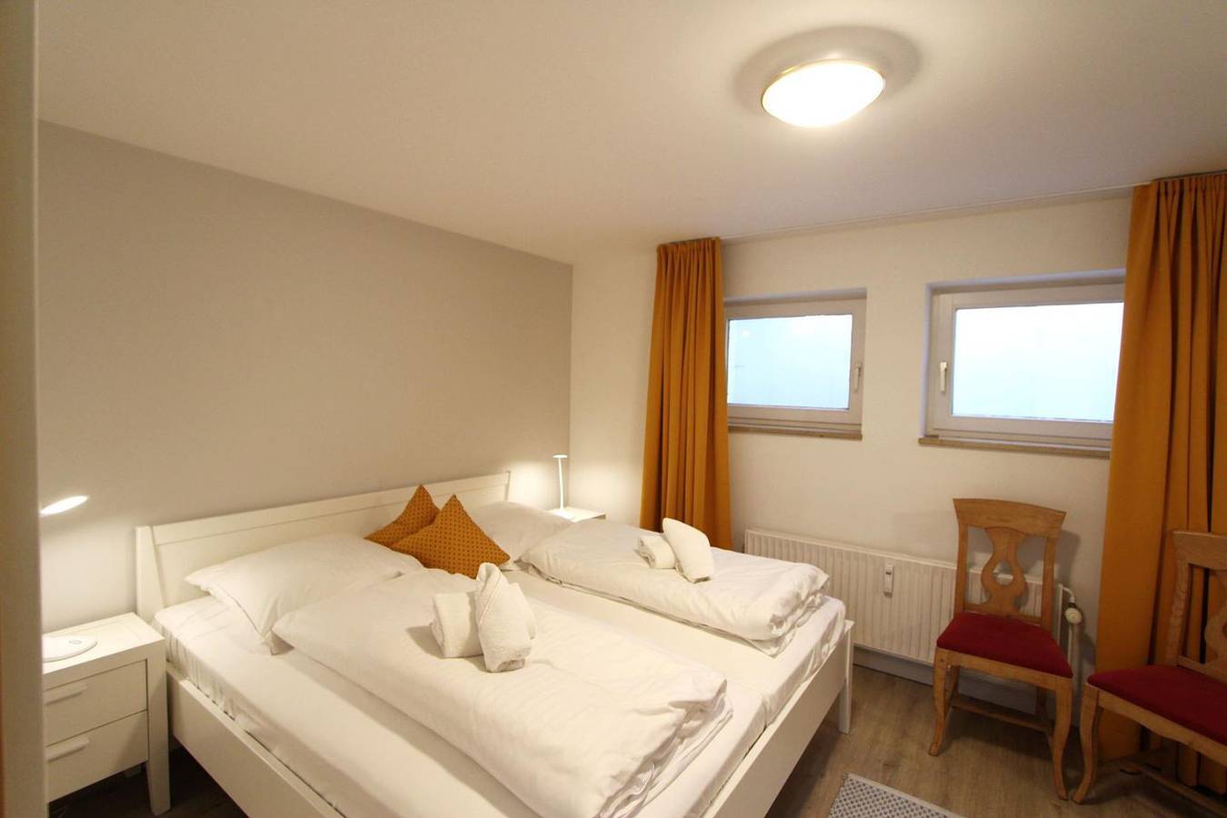 Ganze Wohnung, Modern gestaltete Ferienwohnung in ruhiger Lage mit Süd-Terrasse in Wenningstedt, Sylt