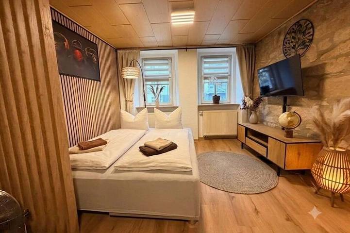 Ganze Wohnung, Apartment 2 am Blankenburger Tor
Innenstadtlage, modern und gemütlich. in Saalfeld, Saalfeld/Saale