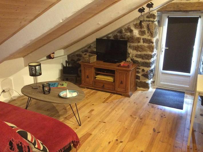 Location de vacances pour 3 personnes, avec vue et jardin à Le Chambon-sur-Lignon - 3