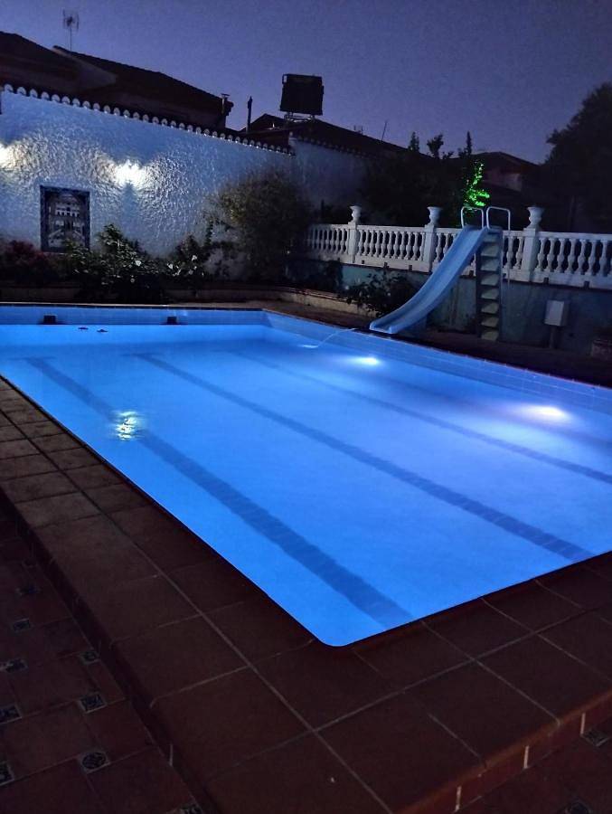 Casa rural para 10 personas, con Balcón y Terraza además de Jardín y Piscina en Cúllar Vega - 3