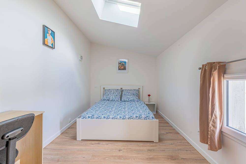 Completely renovated townhouse 10 minutes from downtown in Niort, Niort und Umgebung