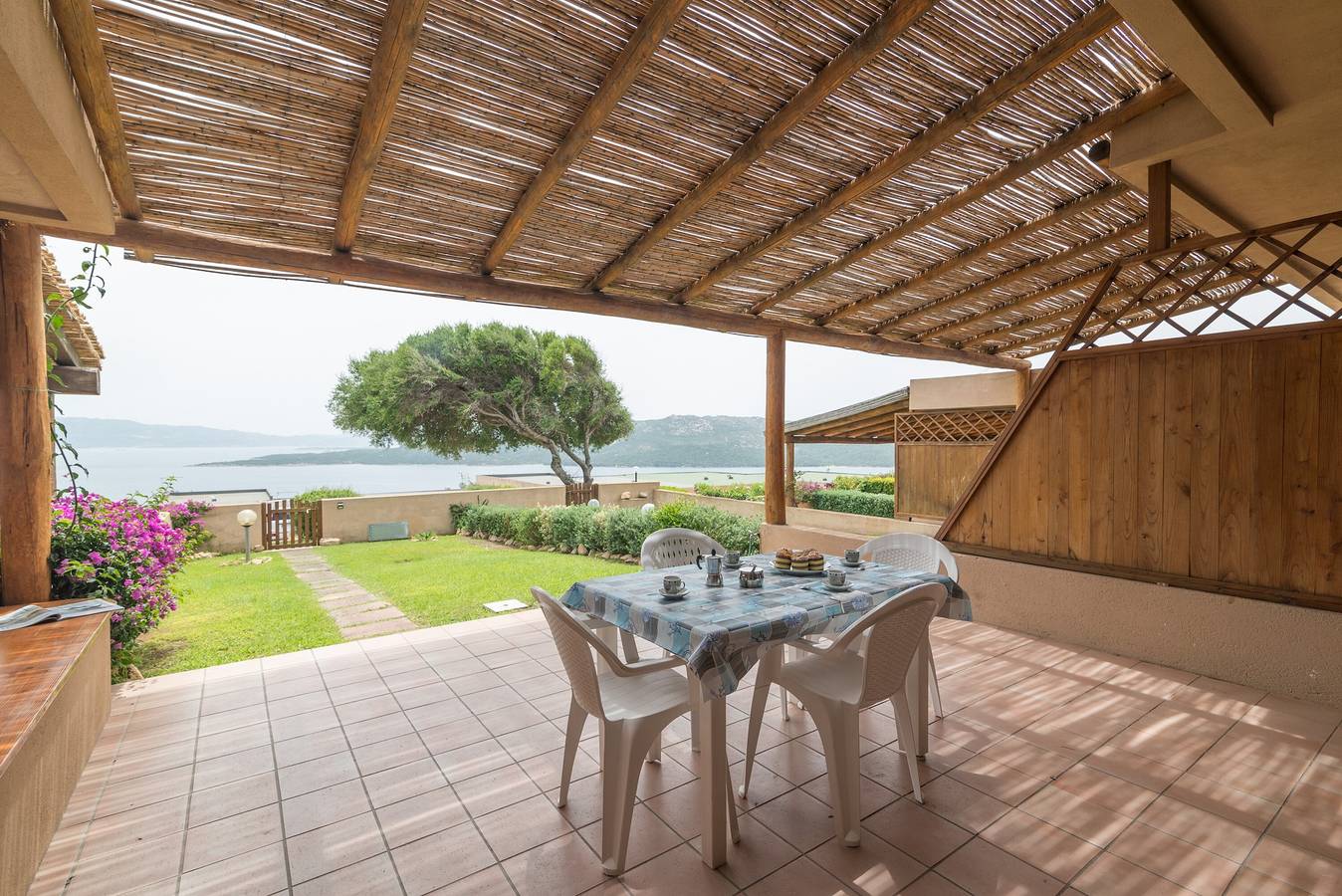 Appartamento intero, Villa 'Villetta Stupenda Vista Mare-317' con vista mare, terrazza privata e aria condizionata in Palau (Sardegna), Costa Smeralda