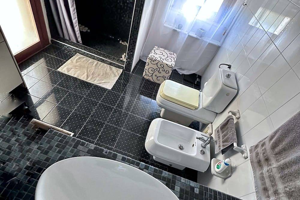 Geheel appartement, Home of the Sun & Colors, Wi-Fi, Ac, Smart Tv, 10 min from Syracusa in Floridia, Provincie Syracuse