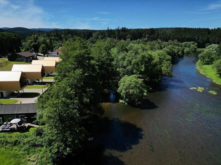 Bungalow für 3 Personen, mit Whirlpool und Sauna sowie Balkon und Garten, kinderfreundlich in Bayern - 2