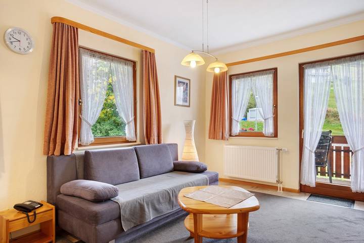 Entire apartment, Apartment '2 Stübenbach, 47 M²' with Mountain View, Shared Terrace and Wi-Fi in Todtnauberg (Todtnau), Todtnau