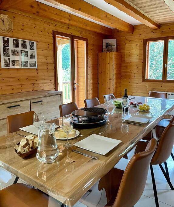 Chalet pour 10 personnes, avec sauna ainsi que vue et jardin