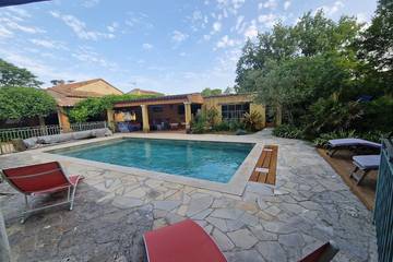 Gîte pour 4 personnes, avec jardin et terrasse à Bras