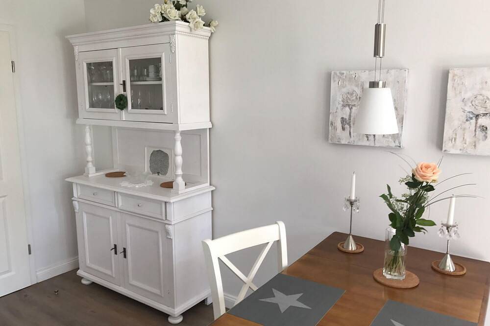 Ganze Wohnung, Sylter Rose - Südterrasse mit Strandkorb in Westerland, Sylt (Gemeinde)