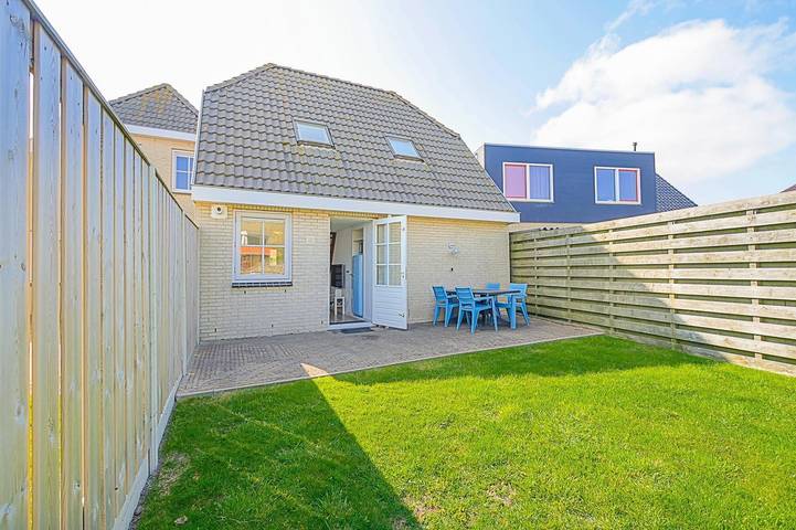 Chalet für 4 Personen, mit Balkon/Terrasse und Terrasse sowie Garten in Callantsoog