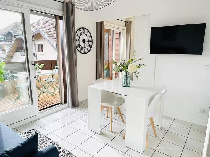 Gîte pour 4 personnes, avec terrasse et vue, animaux acceptés à Douvaine - 4