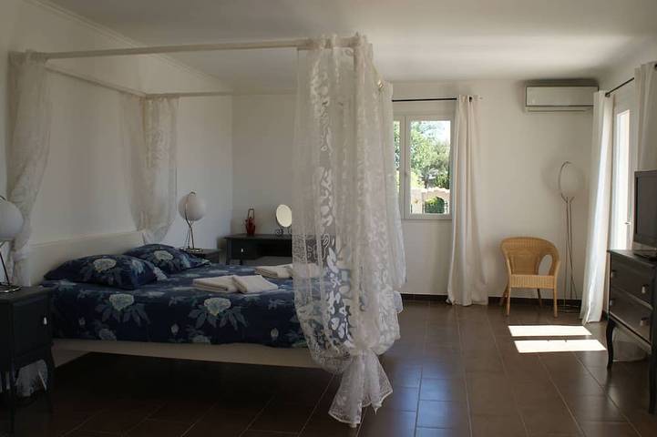 Location de vacances pour 8 personnes, avec jardin et balcon à Gattières - 2