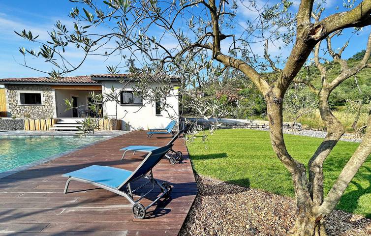 Location de vacances pour 8 personnes, avec terrasse à Ruoms - 2