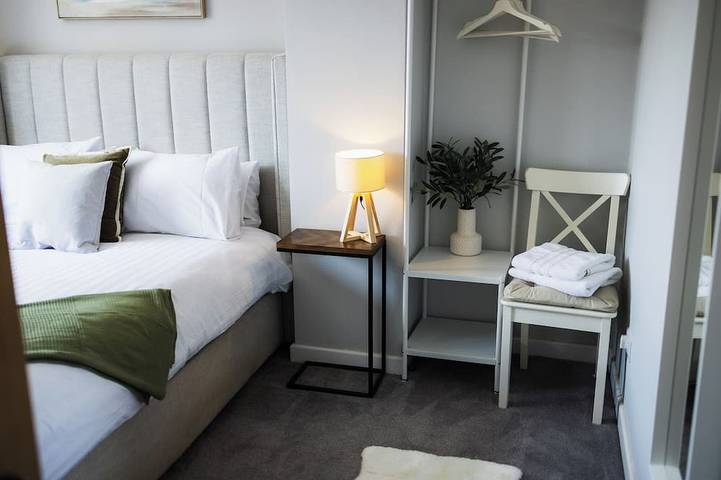 Home from Home, only 5 minutes drive from Historical Durham center. in Durham, Comté de Durham