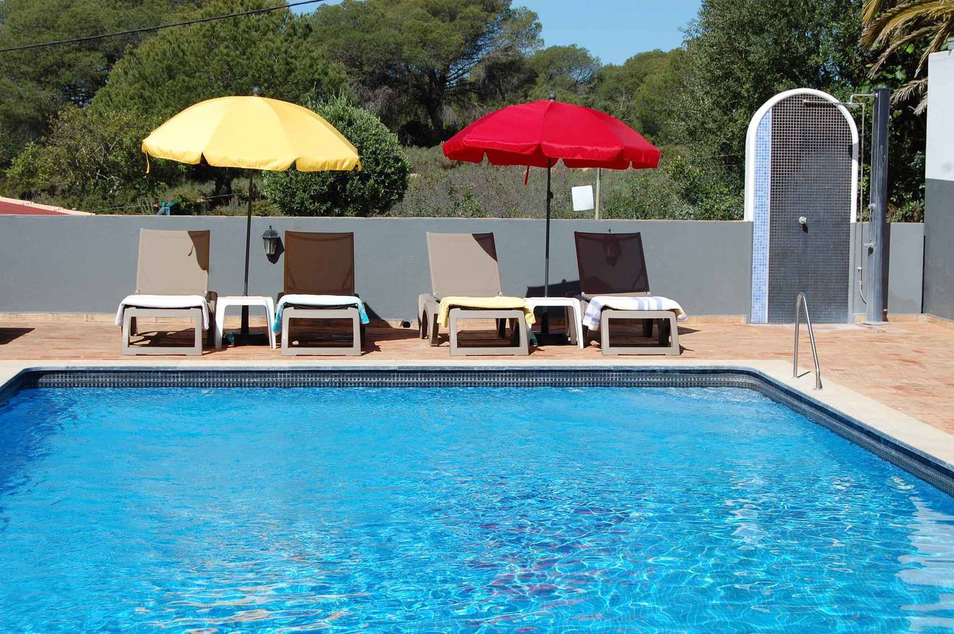 Villa mit Pool, Garten und Kamin  in Faro, Faro Distrikt