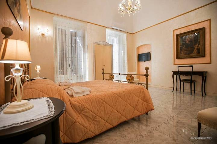 Chambre d’hôte pour 3 personnes, avec Terrasse et Vue à Palo del Colle