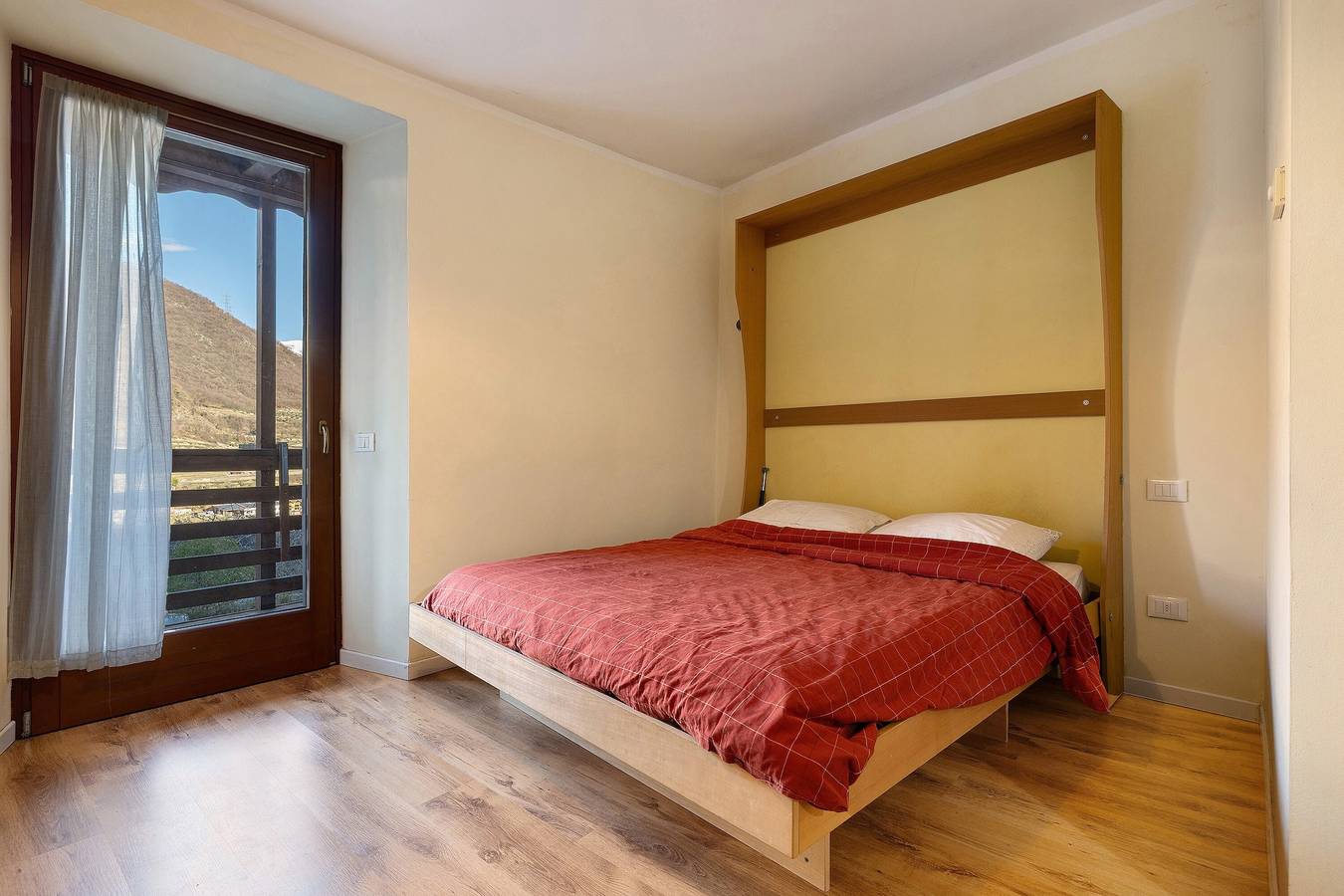 Ganze Wohnung, Apartment 'Margherita' mit Bergblick, Balkon und Wlan in Villa del Monte, Tenno