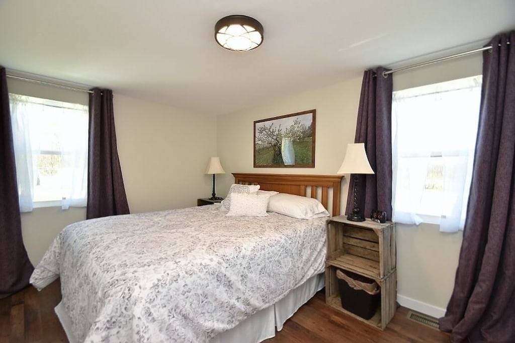 Morning Glory Cottage at Blue Jay Orchard in Geauga County