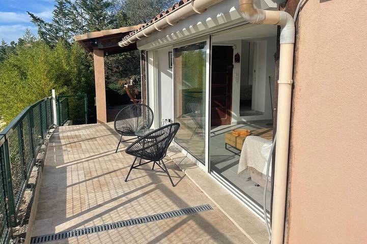 Location de vacances pour 4 personnes, avec Jardin à Aspremont