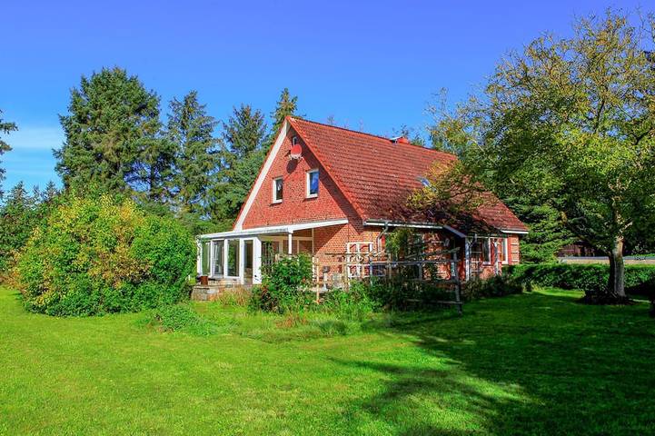Ferienhaus für 7 Personen, mit Garten und Terrasse sowie Sauna, mit Haustier