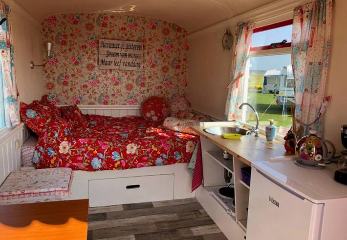 Entire holiday apartment, Boerencamping Duinzoomhoeve - Pipowagen in Den Helder, North Holland - North Sea Coast