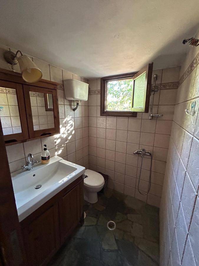 Thalatta and Oros Traditional Villa in Tyr, Kinuria