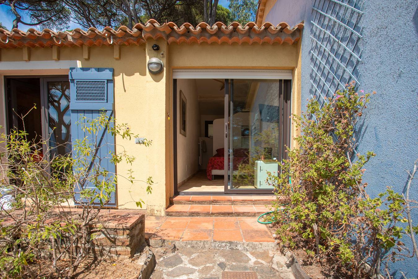 Chambre 'Bagaud' avec vue sur la mer, terrasse partagée et Wi-Fi in La Croix-Valmer, Parc national de Port-Cros
