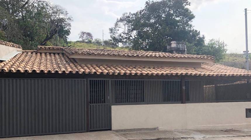 Casas e apartamentos de temporada para 2 pessoas, com jardim e terraço, com animais de estimação em Capitólio