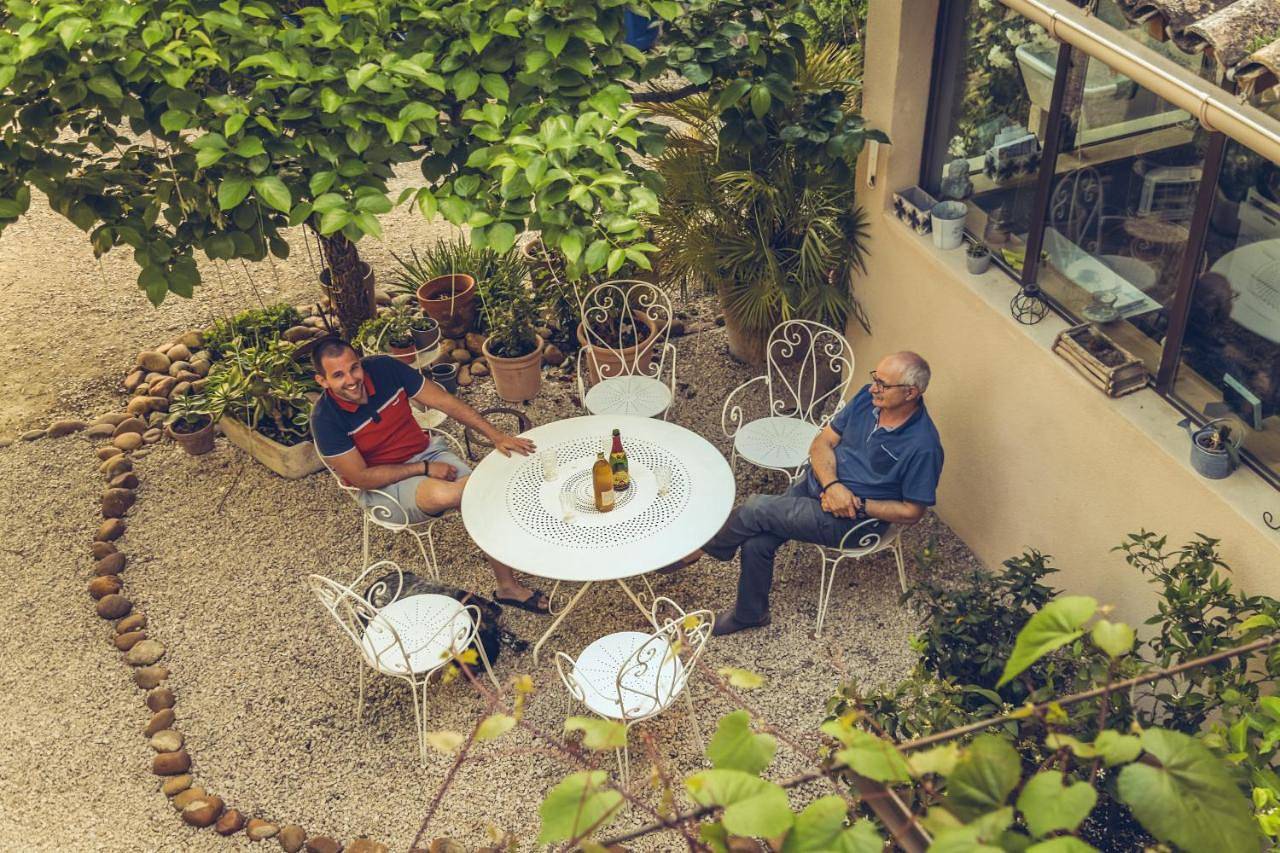 Chambres D'Hôtes L'Oréliane en Provence Spa Bien être in Châteauneuf-de-Gadagne, Vaucluse