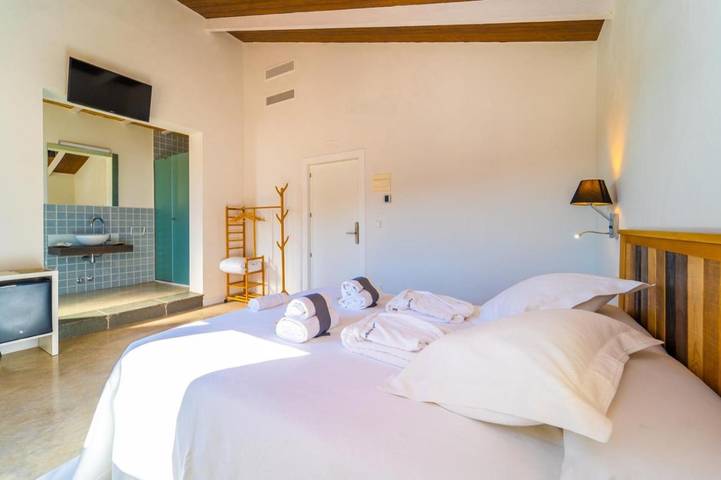 Apartamento para 3 personas, con Terraza y Jardín además de Piscina y Vistas en Relleu