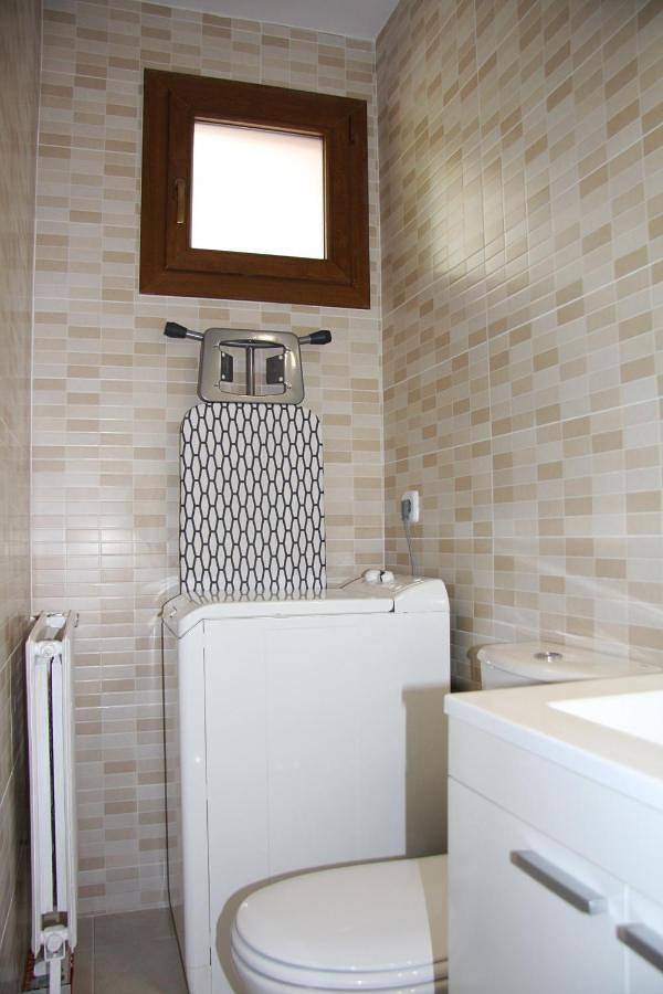 Ganze Ferienwohnung, Ferienwohnung für 3 Personen mit Pool in Betren, Vielha e Mijaran