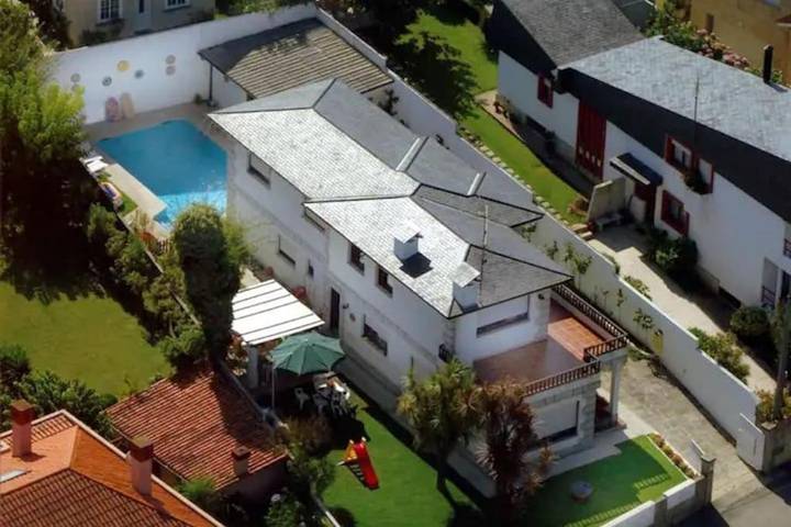 Apartamento para 11 personas, con Balcón y Jacuzzi además de Terraza y Jardín en Nigrán