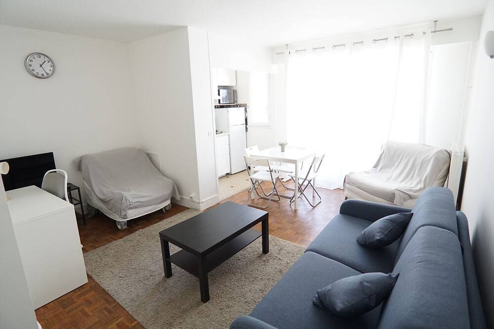 Apartamento entero, 1 Bedroom Condo in Aubervilliers in Aubervilliers, Sena-Saint Denis