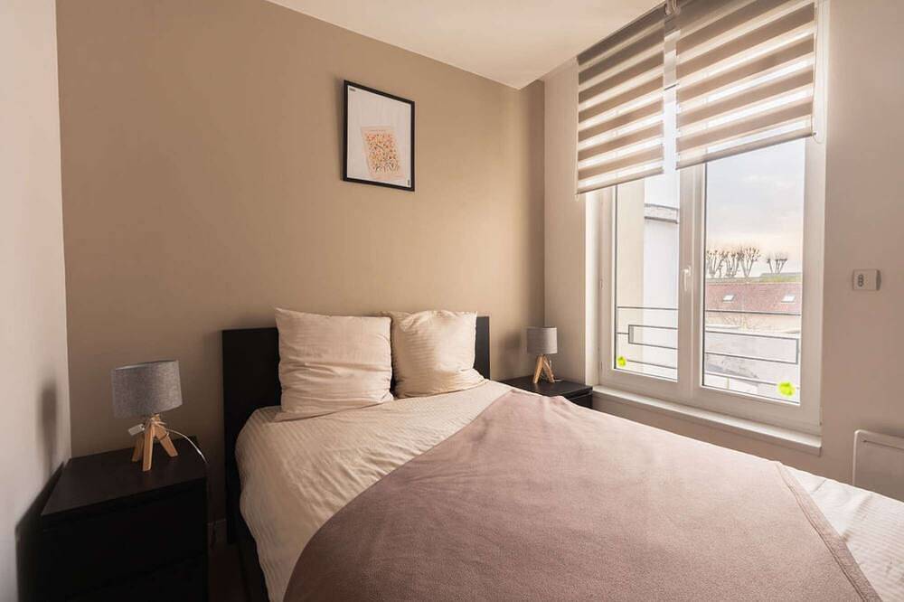Appartement entier, ★★★ T2 Lumineux Centre-ville Voltaire chambre cour ★★★ in Saint-Quentin, Aisne