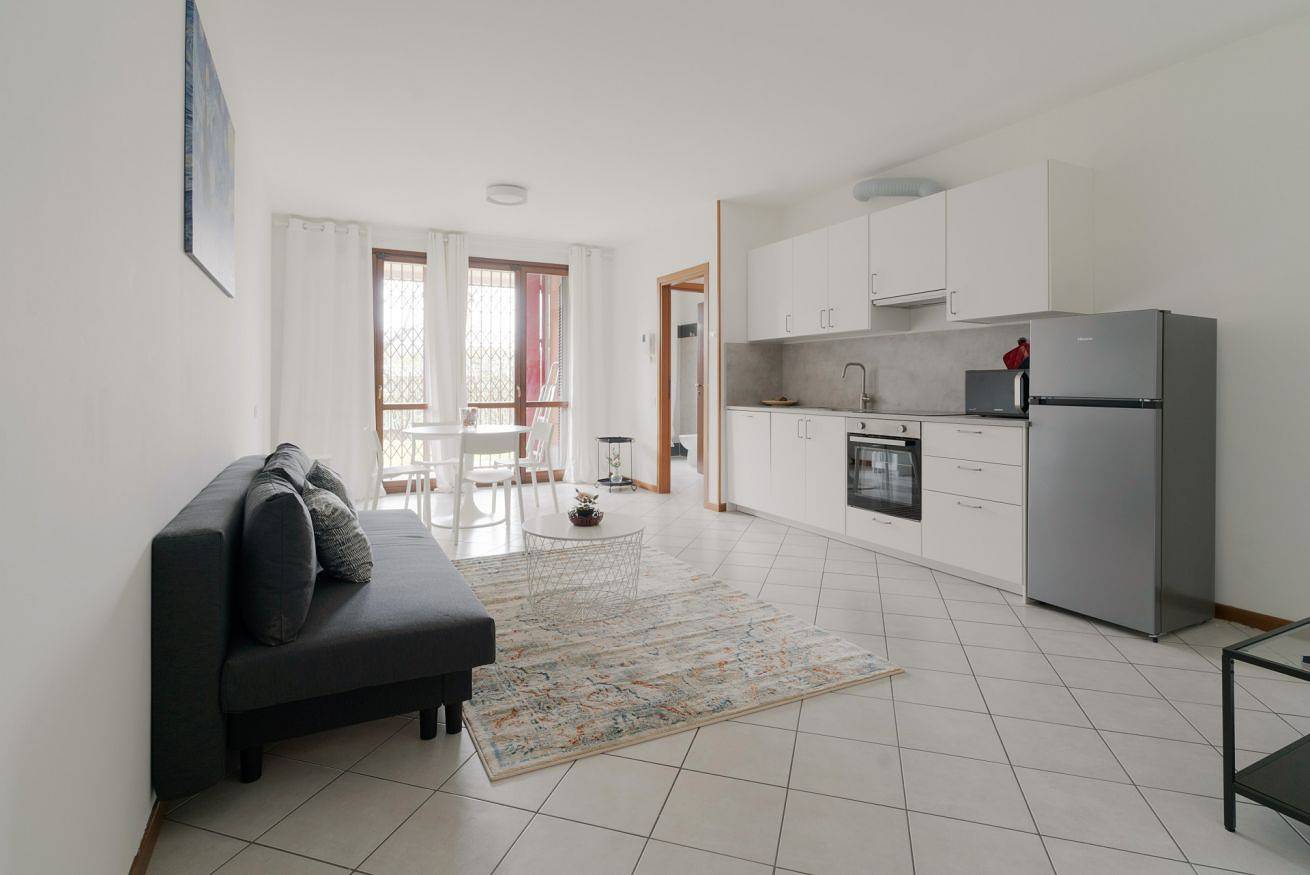 Appartamento intero, Guesthost - Bright Apartment with garden in Milano, Provincia di Milano