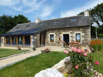 Gîte pour 5 personnes, avec jardin et terrasse à Scrignac
