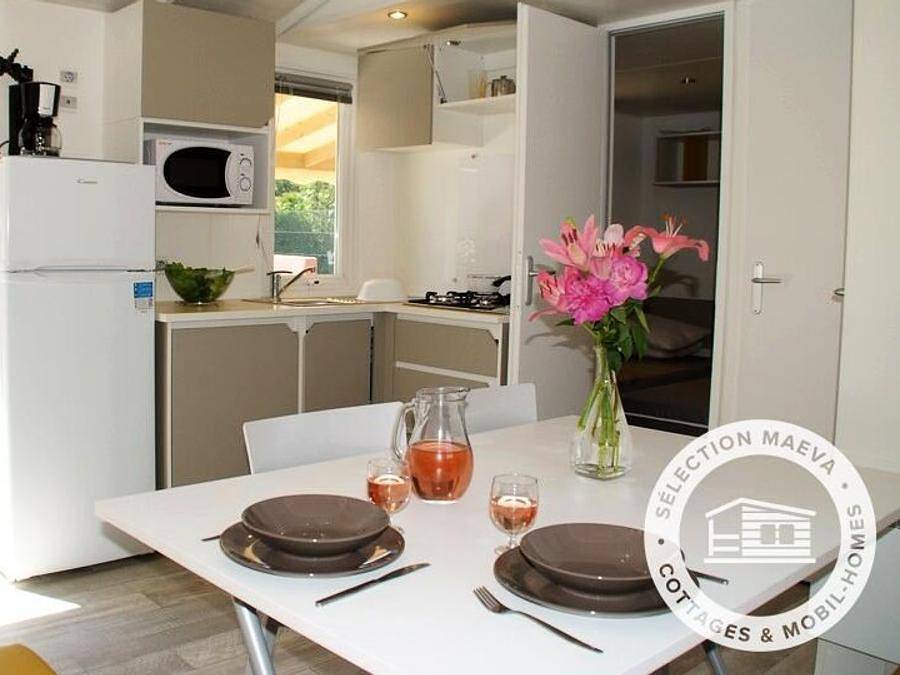 Montana Parc - Gassin - Golfe de St Tropez - Mobile home 8 persons - 4 Rooms 6/8 People Air-conditioned in Gassin, Draguignan region