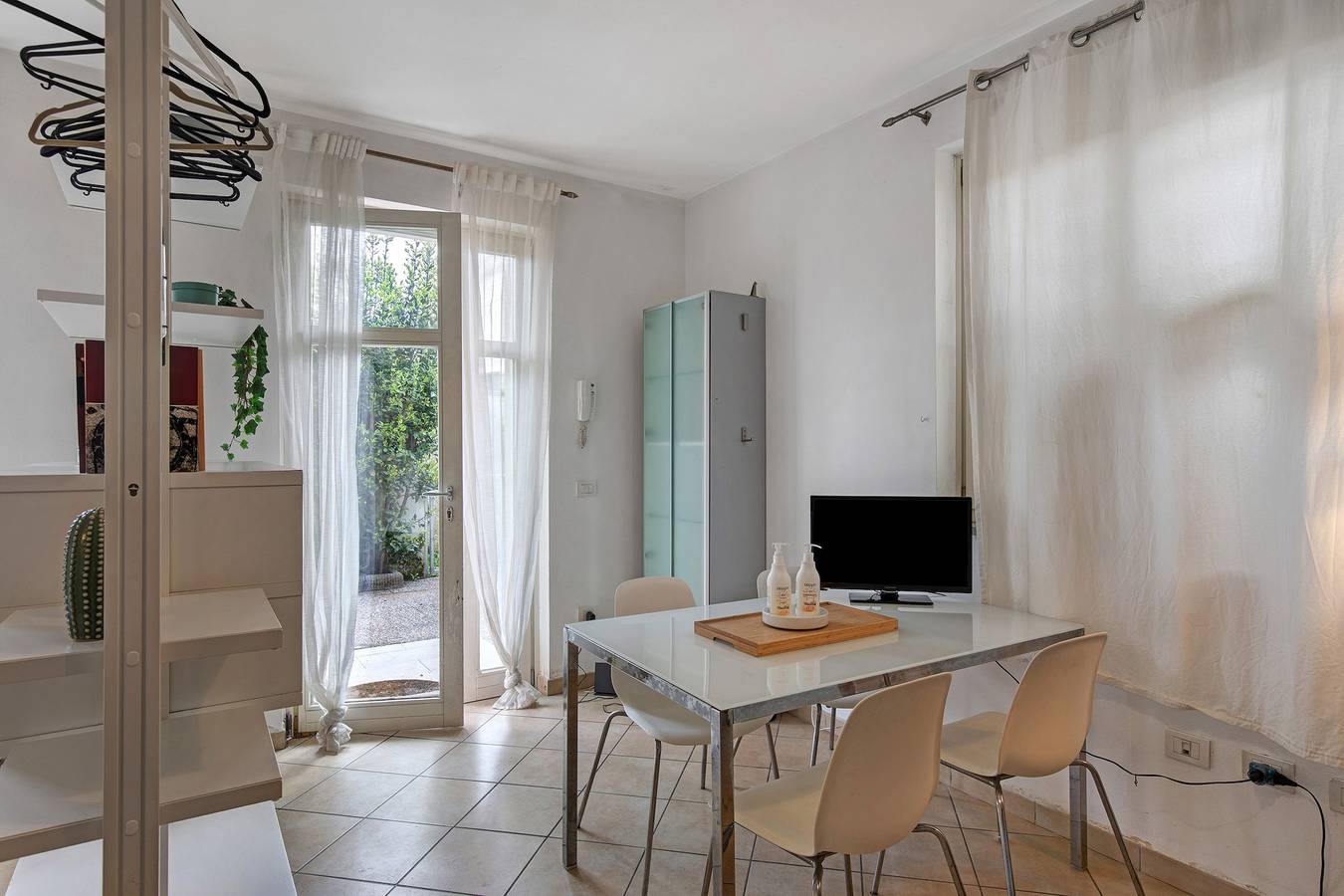 Geheel appartement, Appartement 'Grazioso a Lucca' met privétuin, Wi-Fi en airconditioning in Lucca, Via Francigena