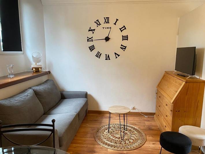 Location de vacances pour 3 personnes, avec terrasse et jardin ainsi que vue et piscine à Nevers - 4